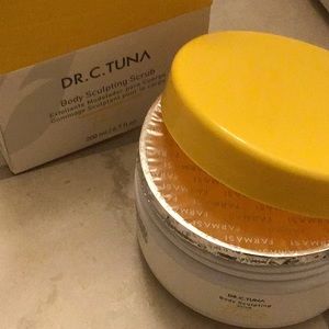 Farmasi body sculpting scrub